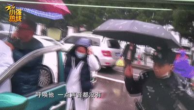 DƬ
